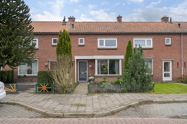 Meidoornstraat 5, Lutten